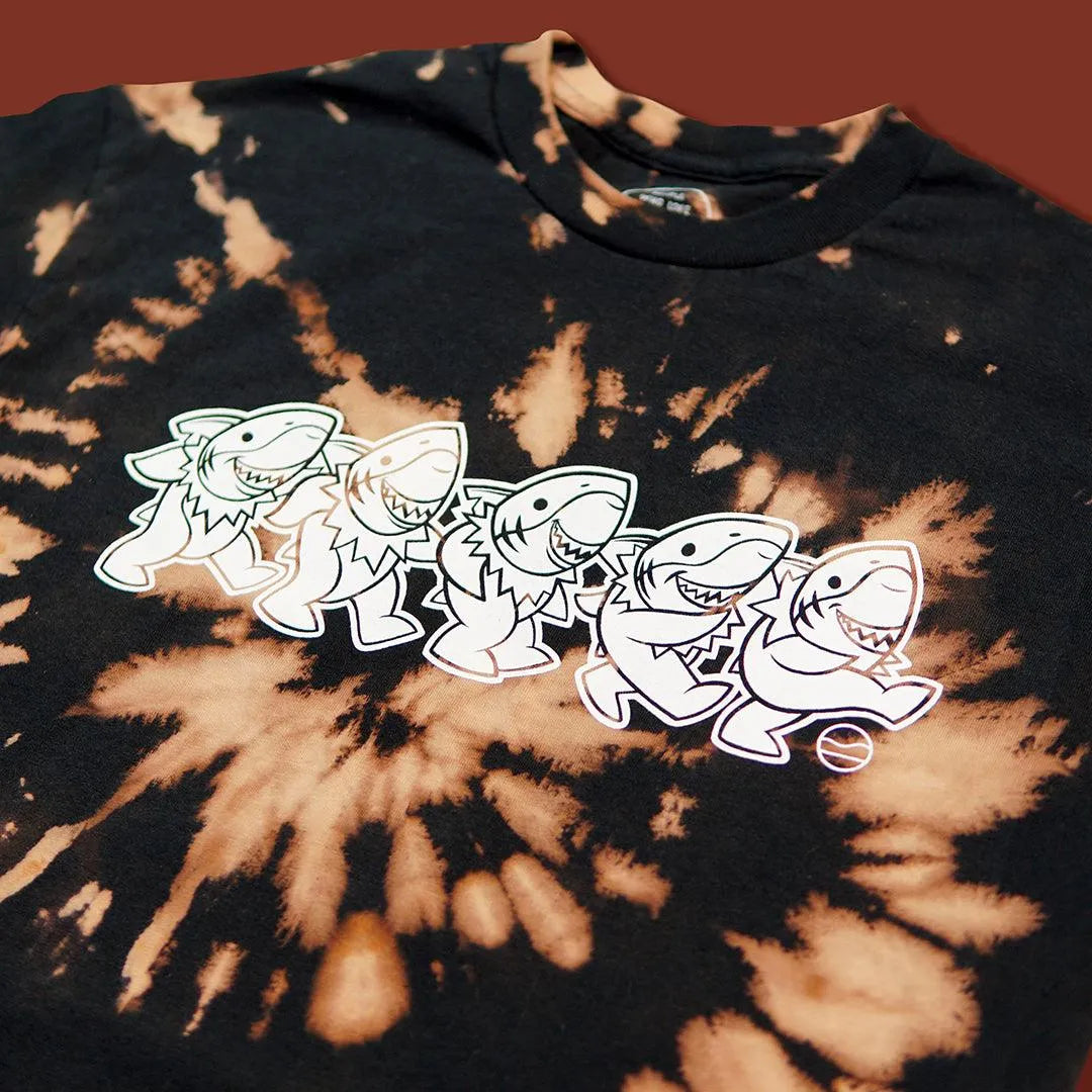 Dancing Sharks Tee 3.0 - Cape Clasp