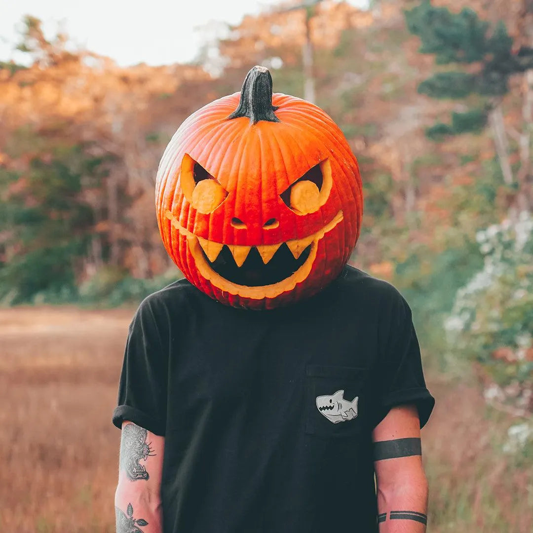 Tarot Pocket Tee - Cape Clasp