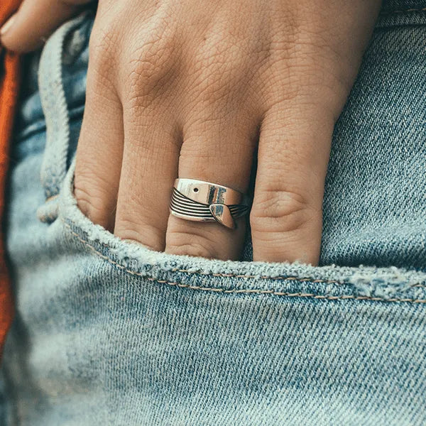 Whale Ring - Cape Clasp