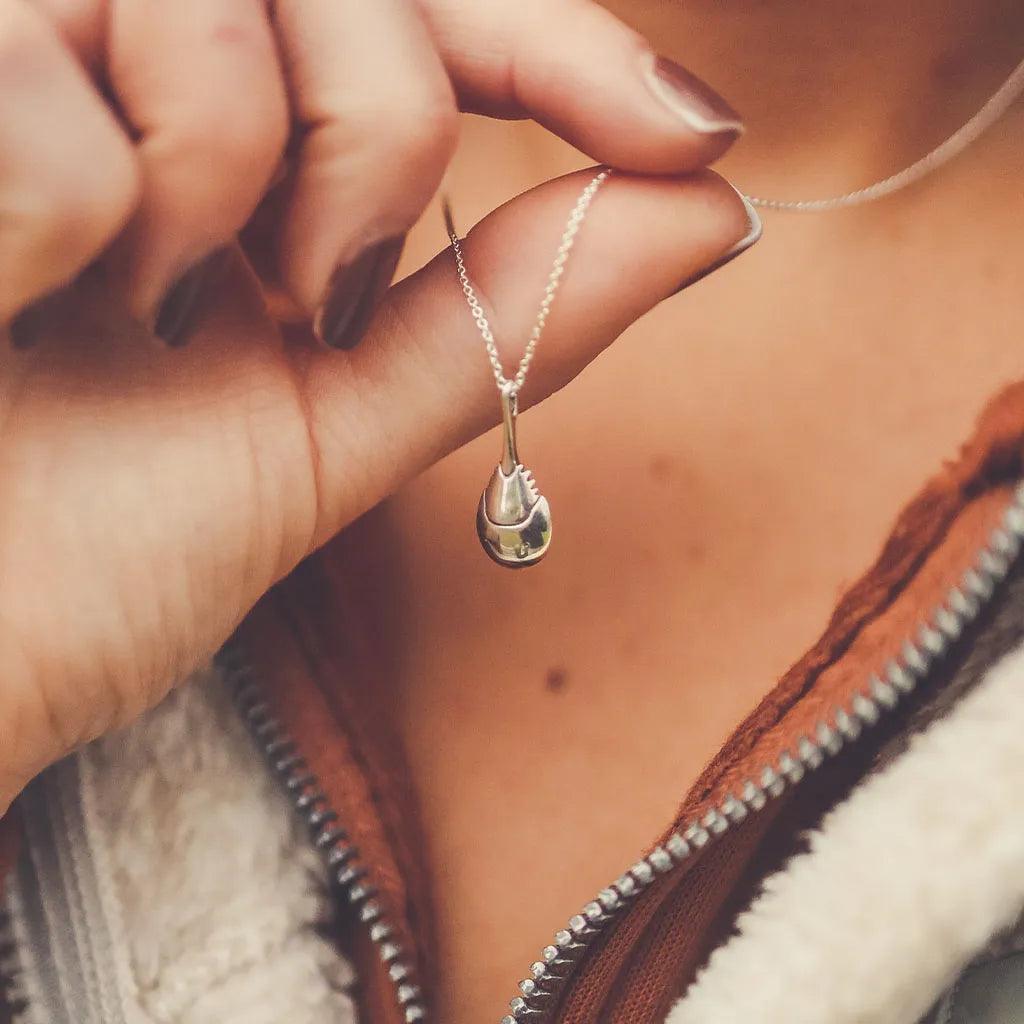 Web_MobileHero_Necklaces - Cape Clasp