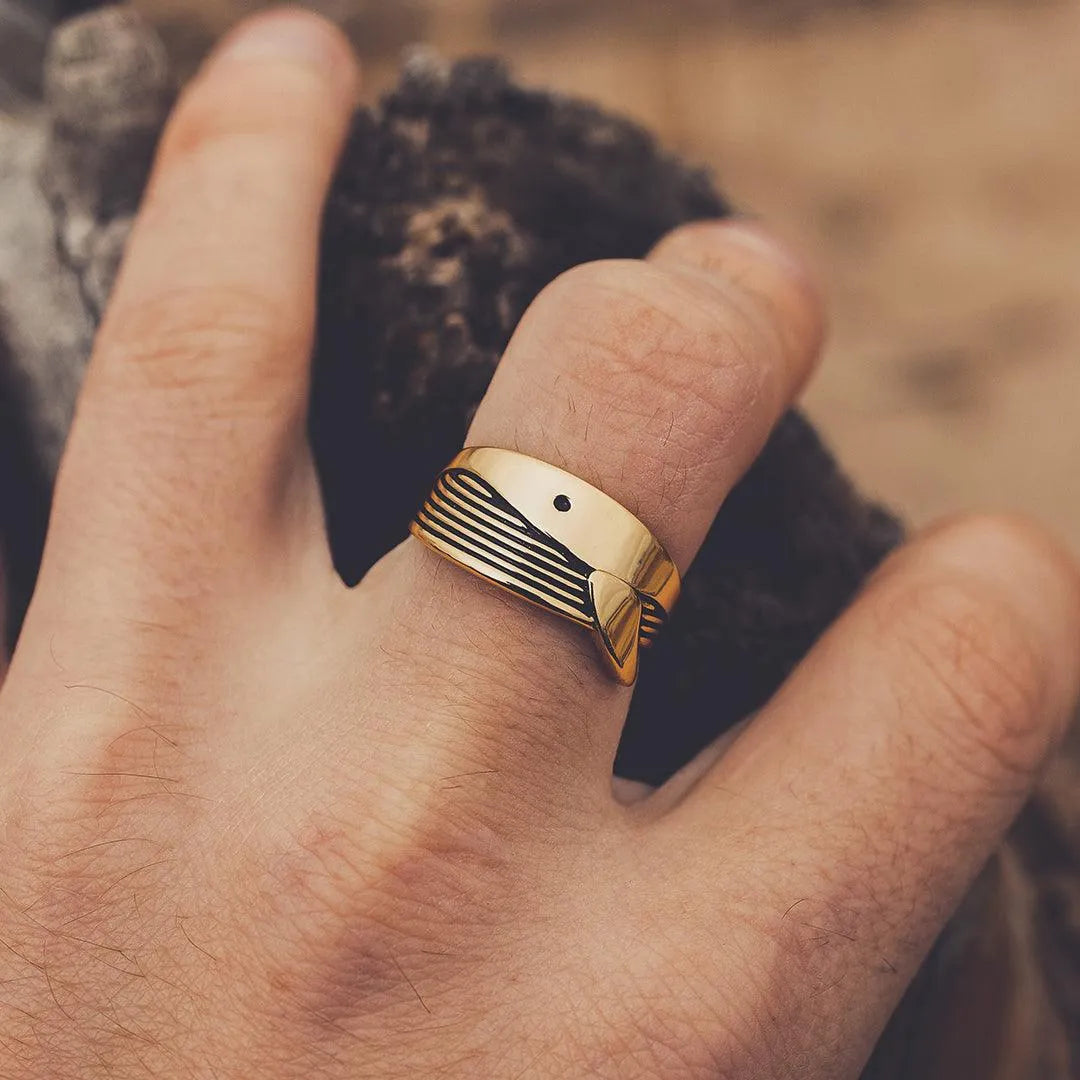 Whale Ring - Cape Clasp