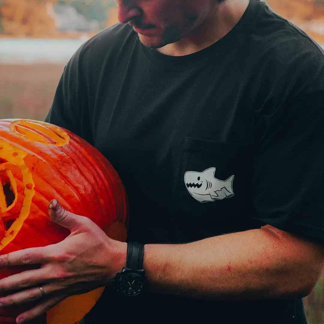 Tarot Pocket Tee - Cape Clasp