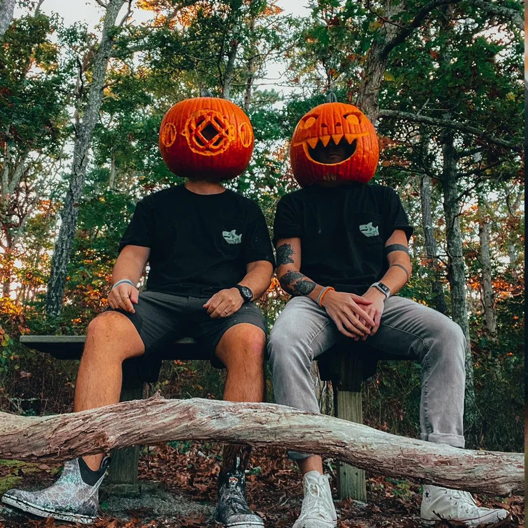 Tarot Pocket Tee - Cape Clasp